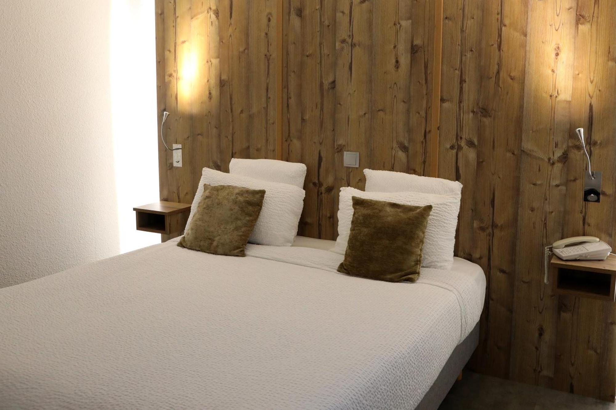 Double Room,1705577839:JPEG